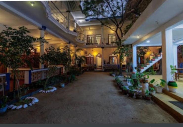 Sea Rock Beach Hotel Аругам Бей Екстериор снимка